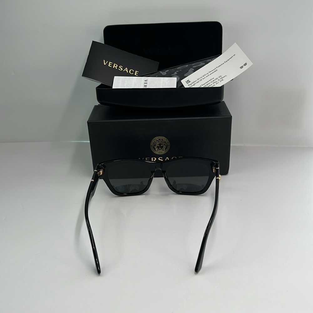 💯- New Authentic VERSACE Men's Low Bridge Fit Sunglasses VE4457F - Picture 6 of 11